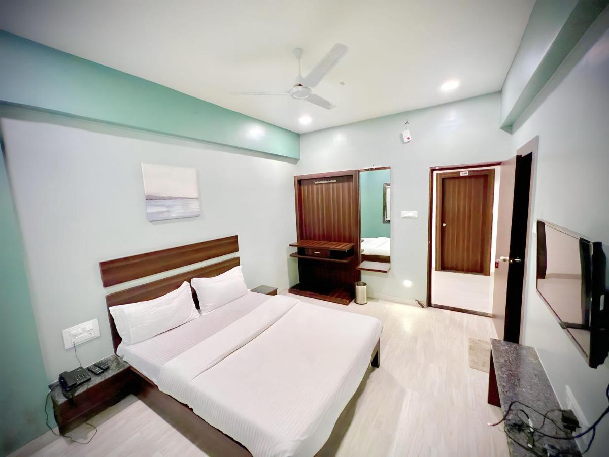 Hotel Rahul Regency, Aurangabad Dış mekan fotoğraf